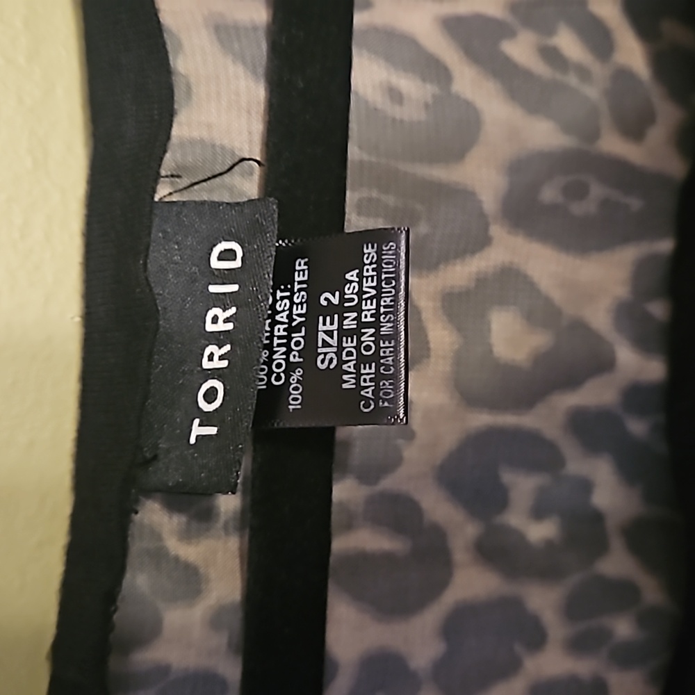 Torrid High/Low Tunic - Picture 3 of 4